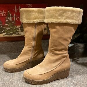 Eddie Bauer Wedge Boots Size 9
